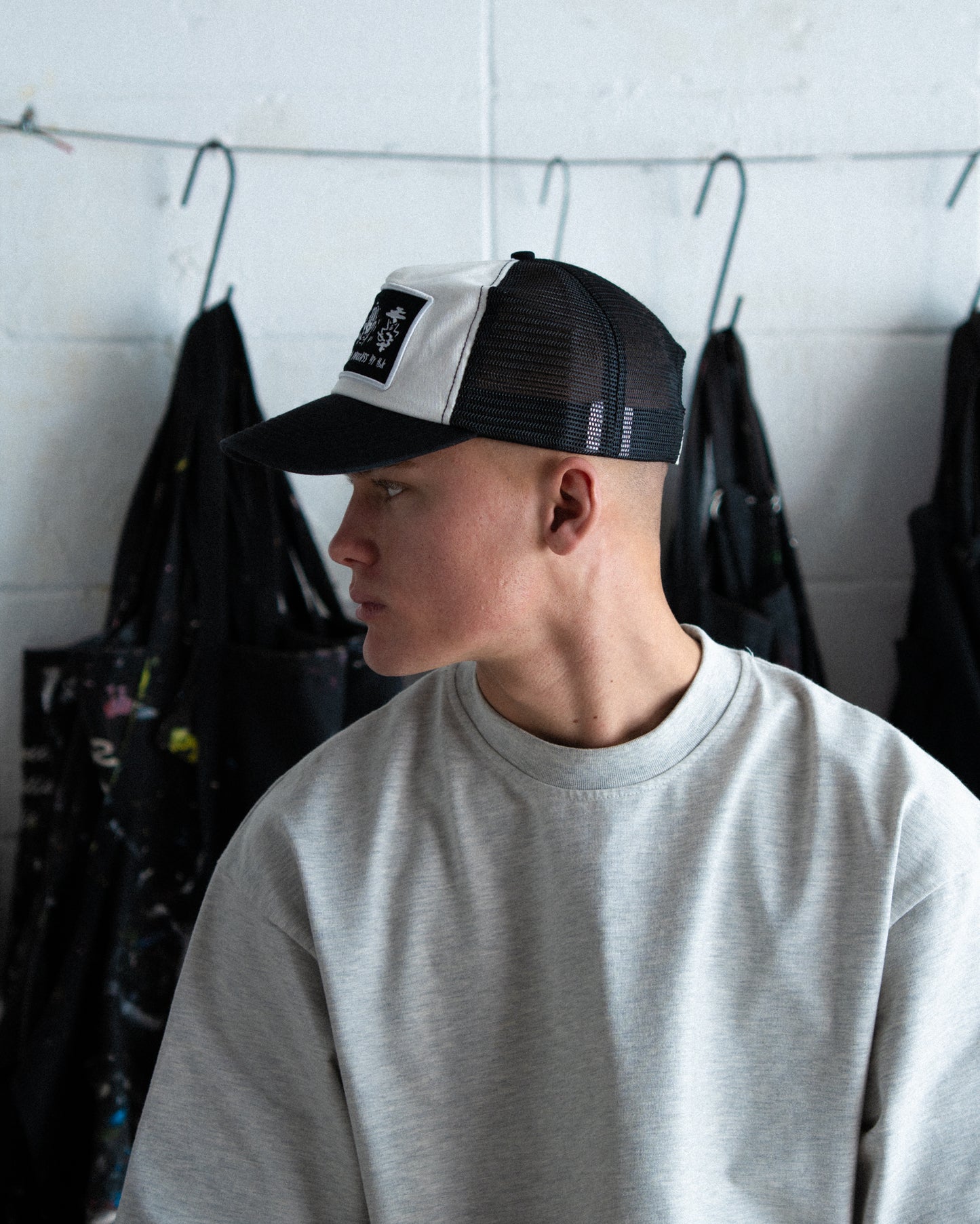 Creative Trucker Cap - Ball Trucker - Off White/Black