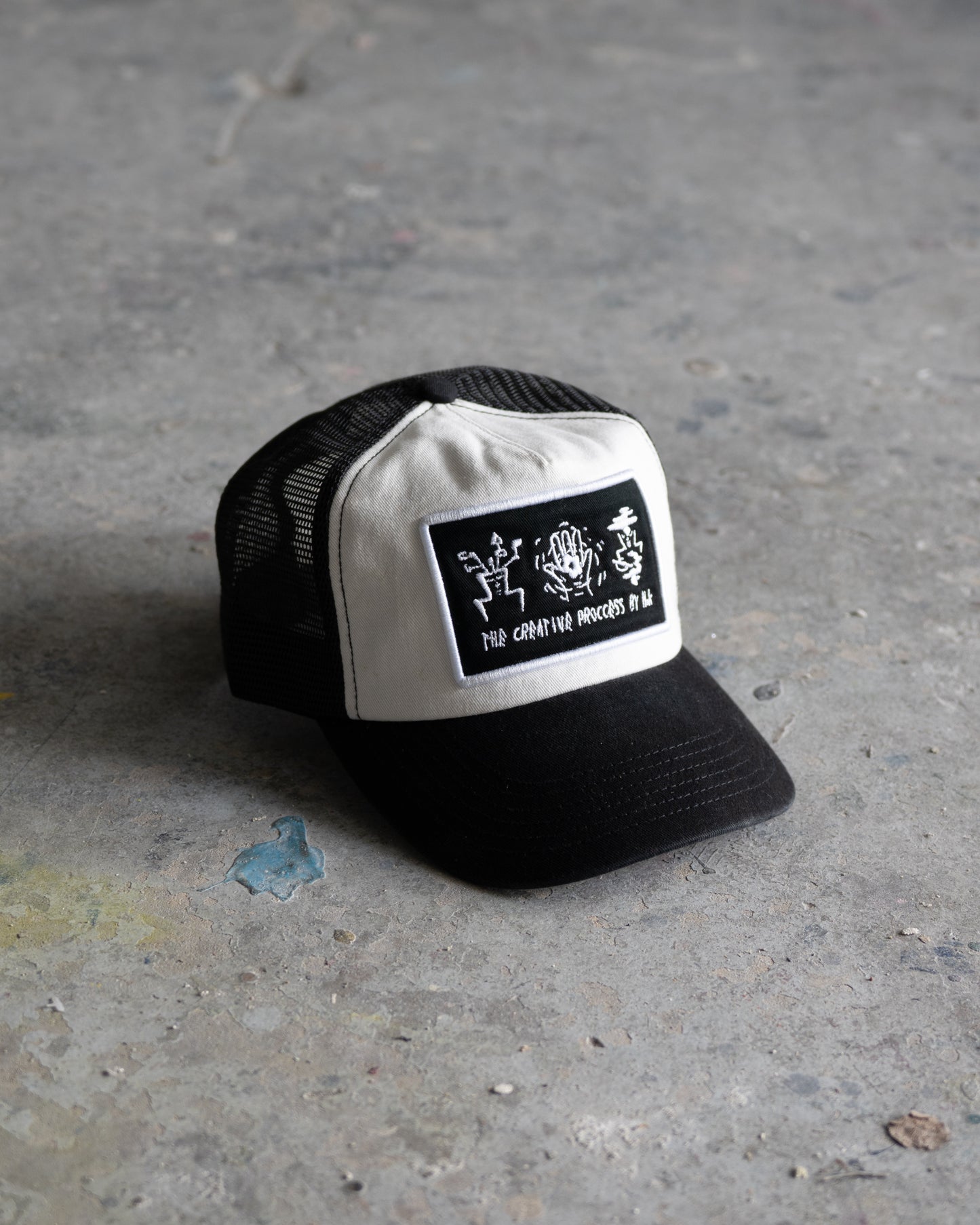Creative Trucker Cap - Ball Trucker - Off White/Black