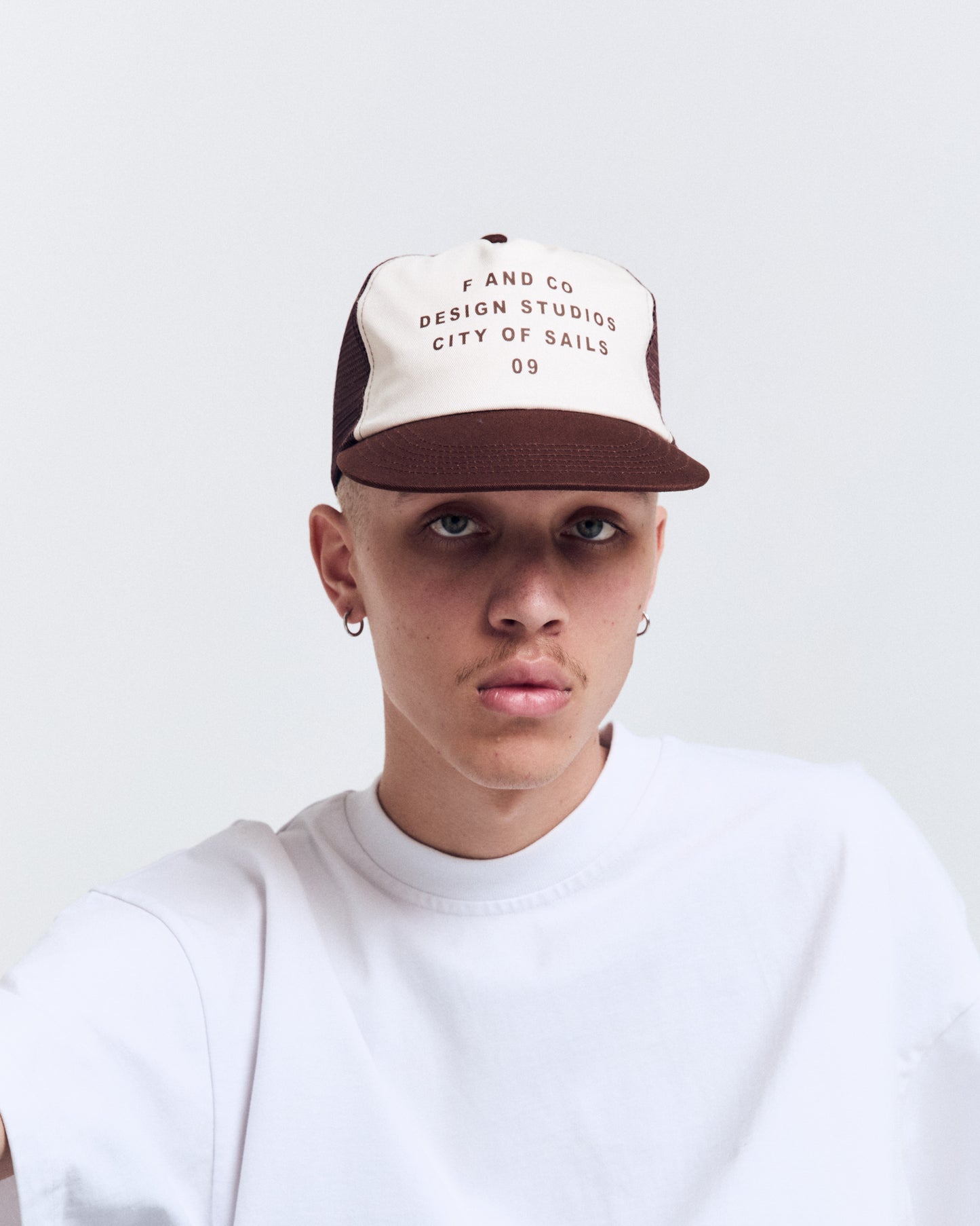 09 Cap - Trucker - Off White/Brown