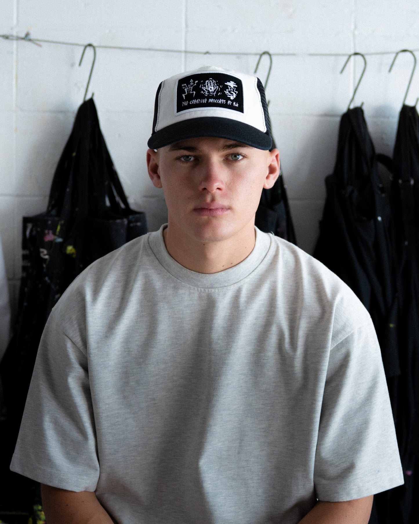 Creative Trucker Cap - Ball Trucker - Off White/Black