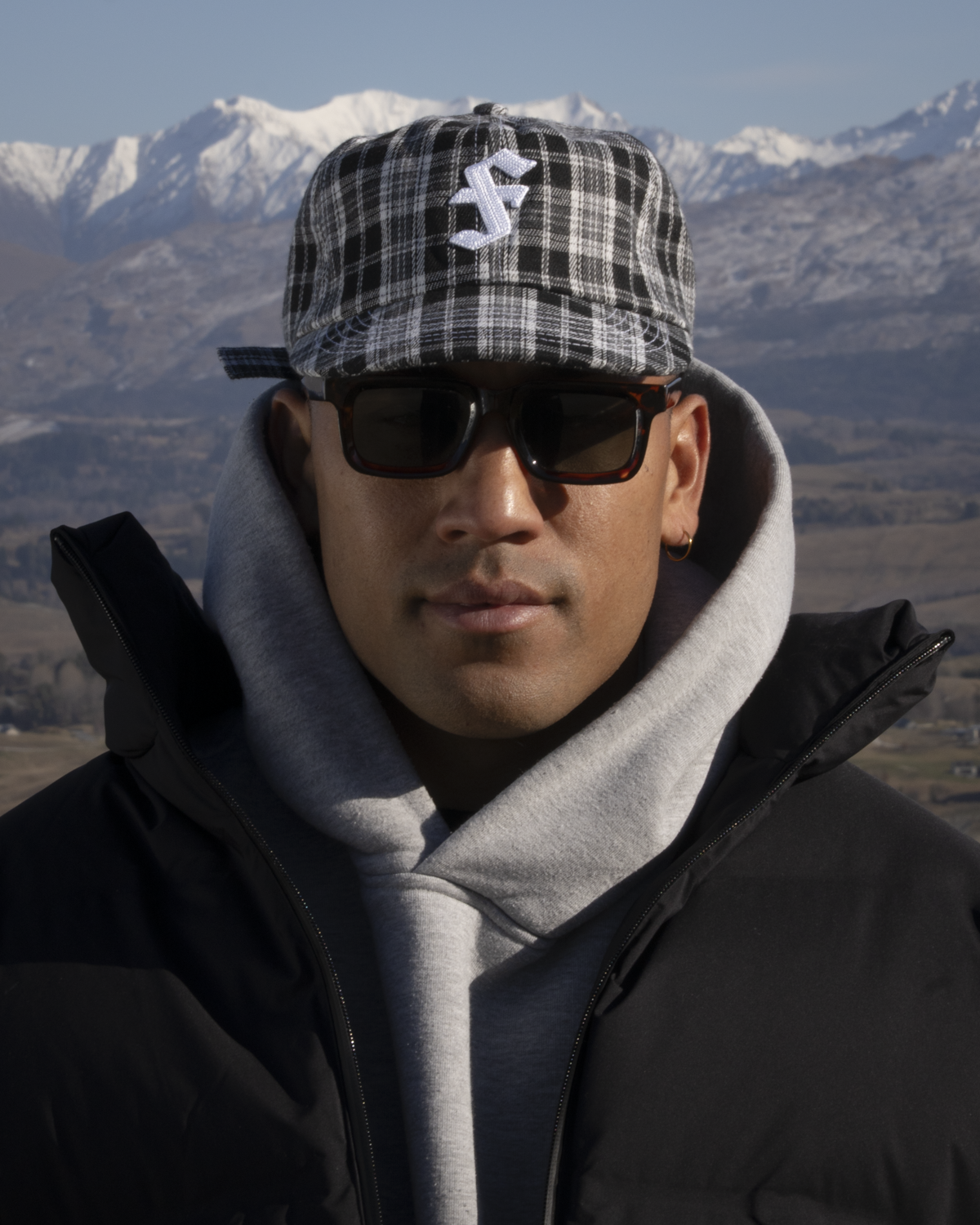Winter Plaid Cap - Short Brim 6 Panel - Black
