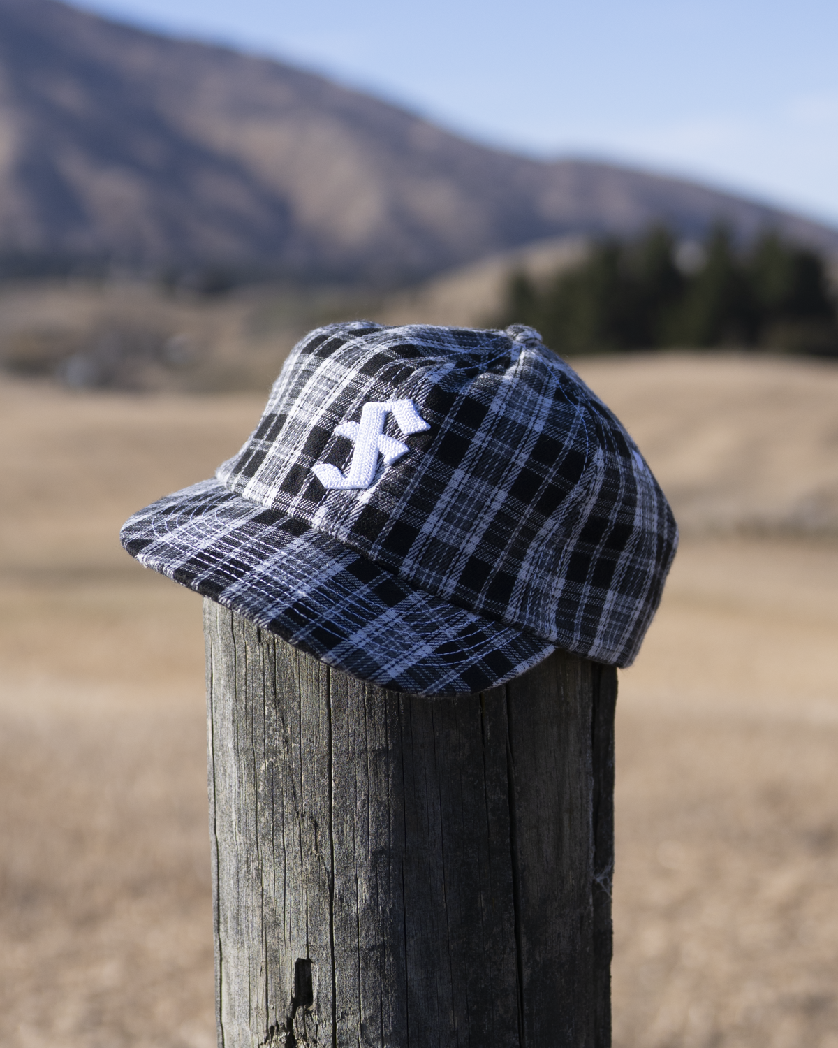 Winter Plaid Cap - Short Brim 6 Panel - Black
